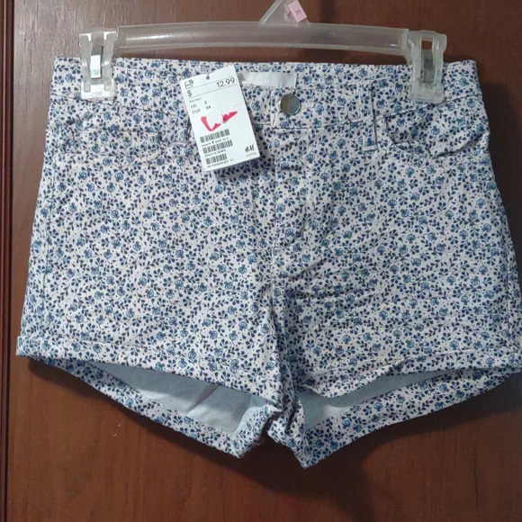 H&M bundle lot 3 booty shorts size 2 blue floral mauve pink floral yellow birds - Picture 4 of 14